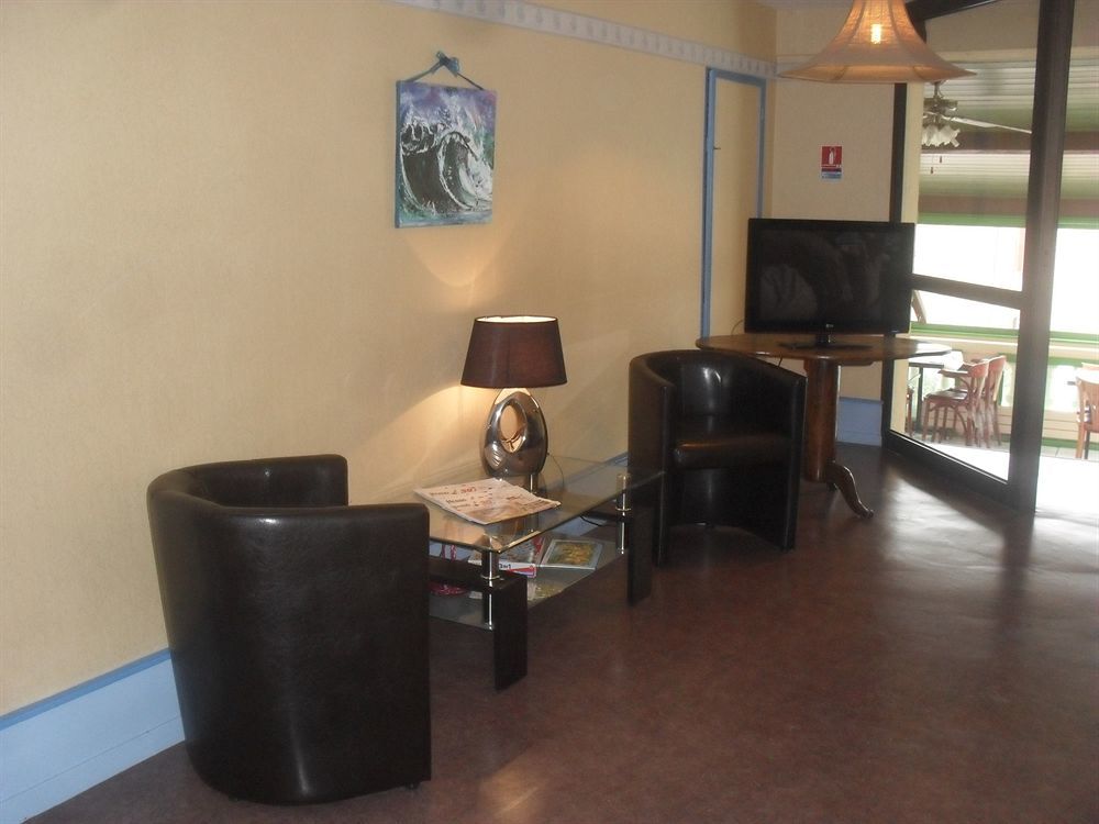 Logis Hotel Restaurant & Pizzeria Vuillot Cuiseaux Exterior photo